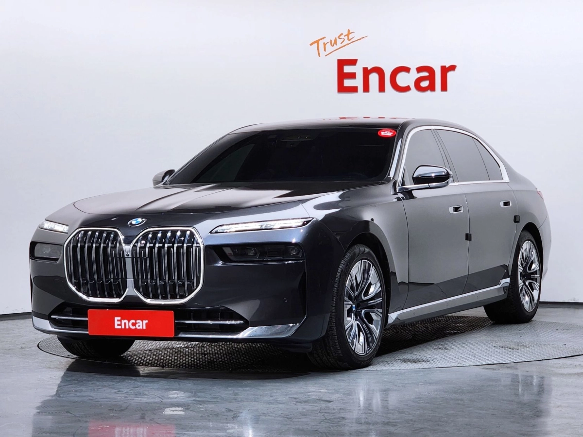 BMW 7-SERIES G70 2023