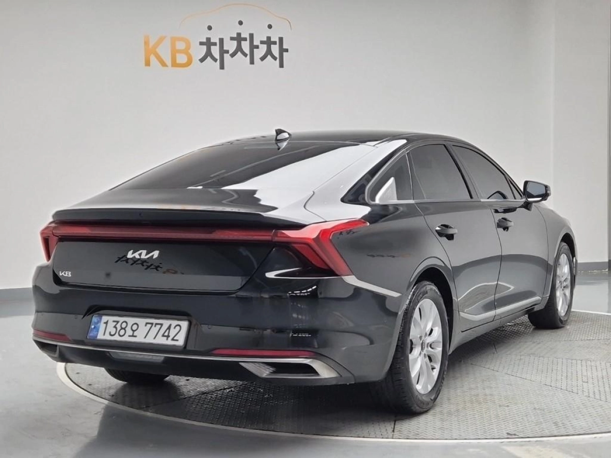 KIA K8