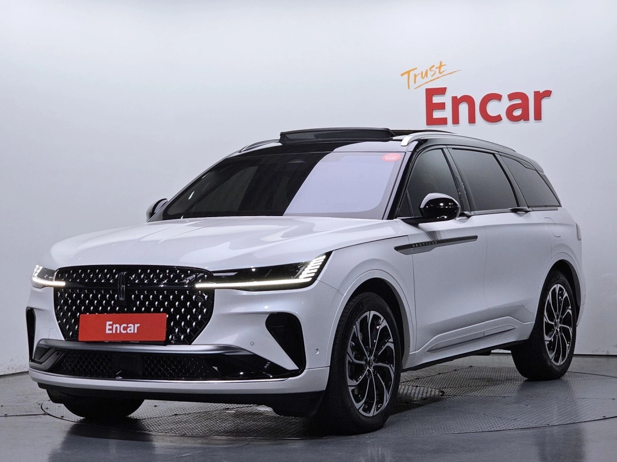 LINCOLN NAUTILUS  2024