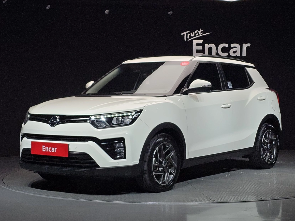 SSANGYONG TIVOLI VERY NEW  2022