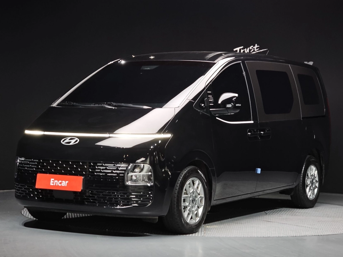 HYUNDAI STARIA  2025