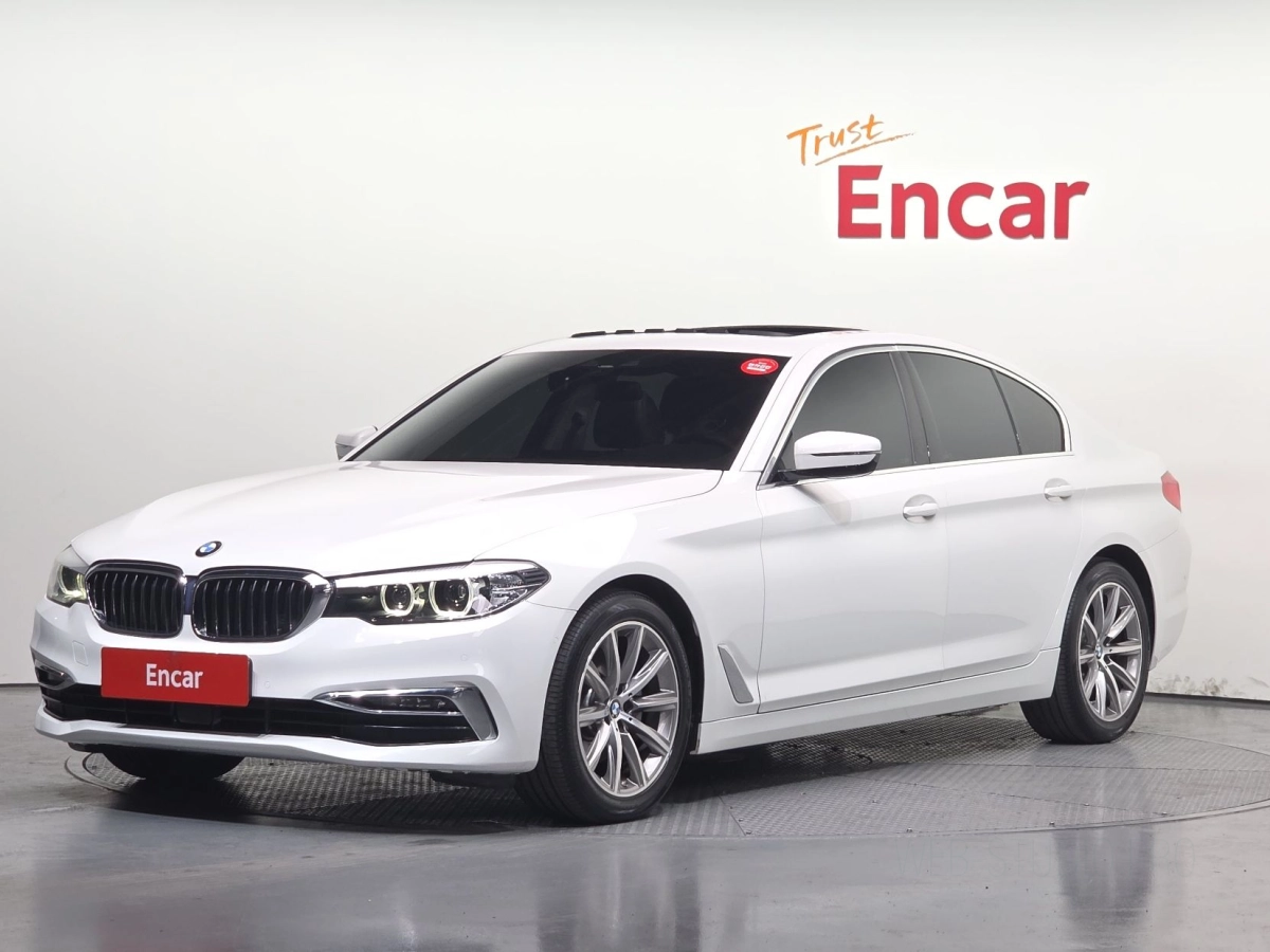 BMW 5-SERIES G30 2019