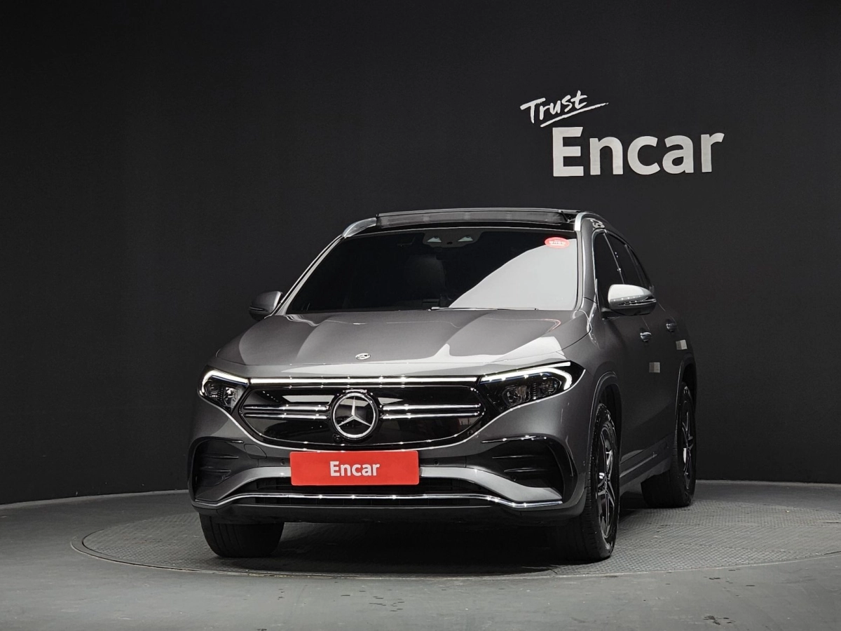 MERCEDES BENZ EQA H243