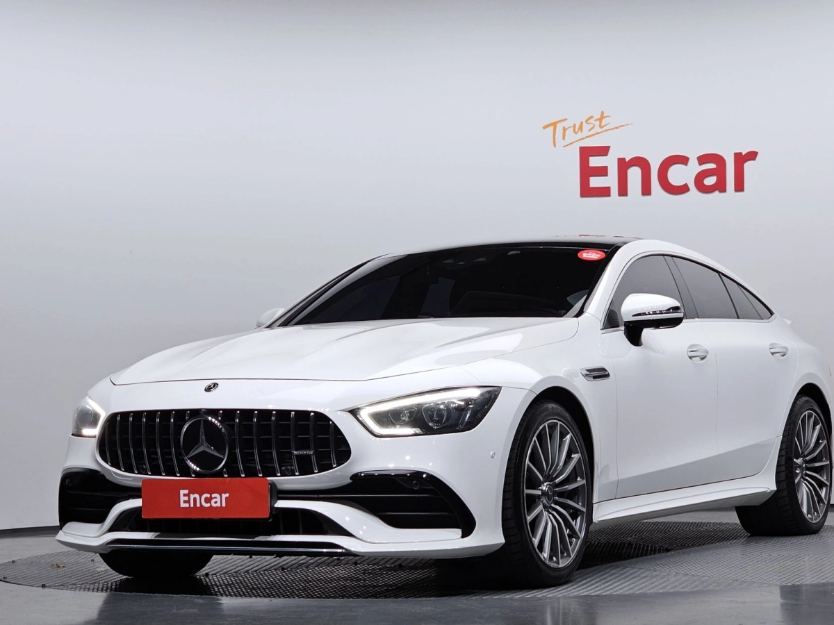 MERCEDES BENZ AMG GT  2019