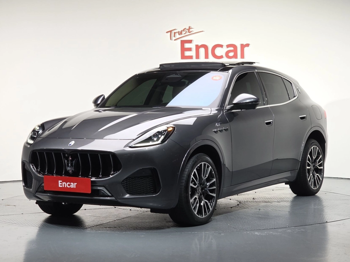 MASERATI GRECALE  2023