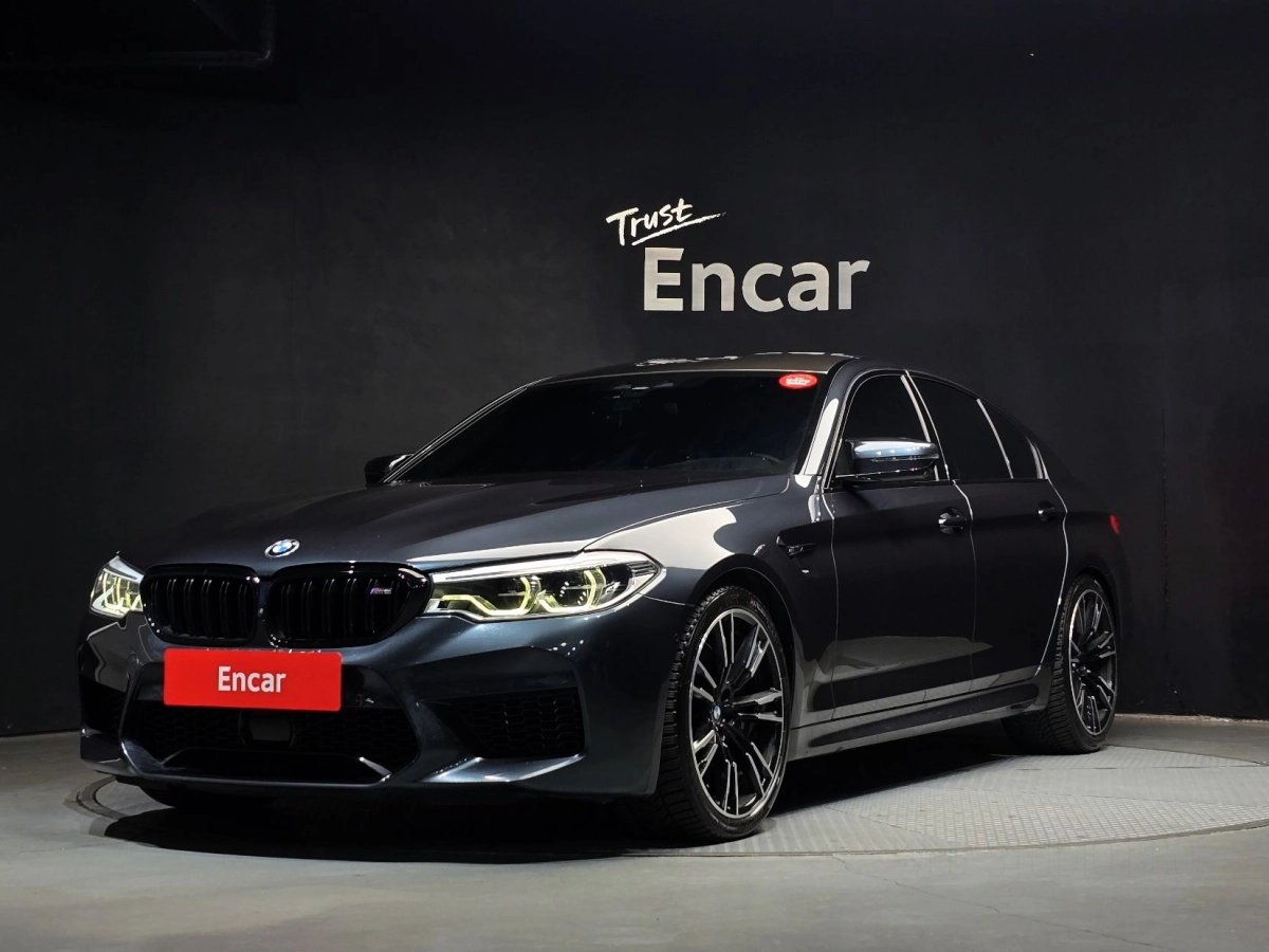 BMW M5 F90