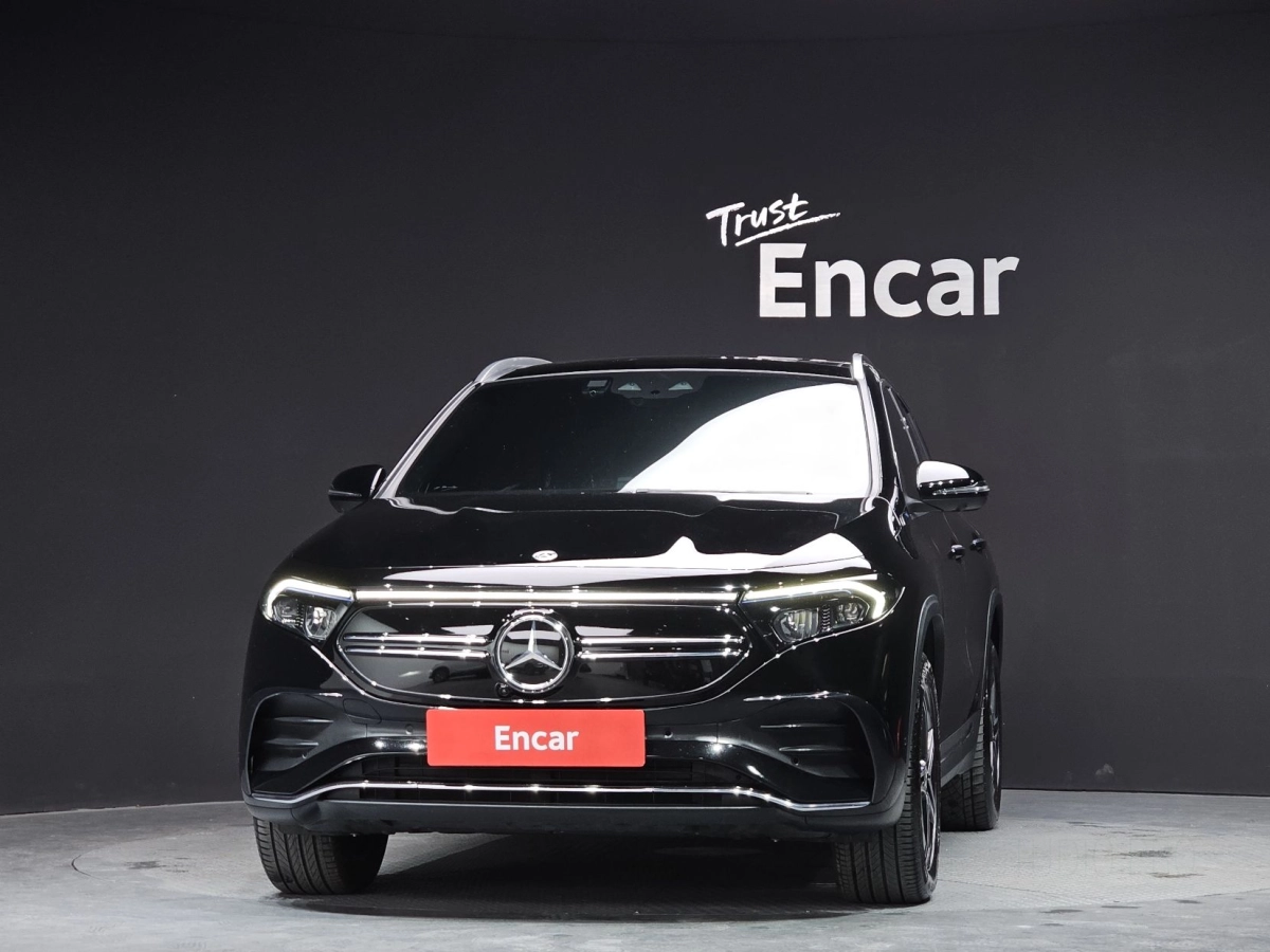 MERCEDES BENZ EQA H243