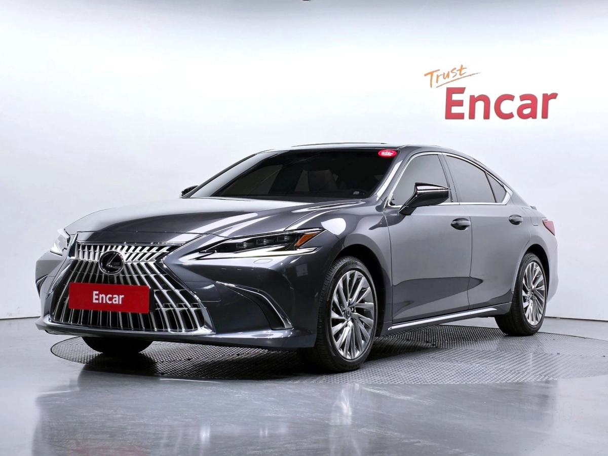 LEXUS ES300H  2025