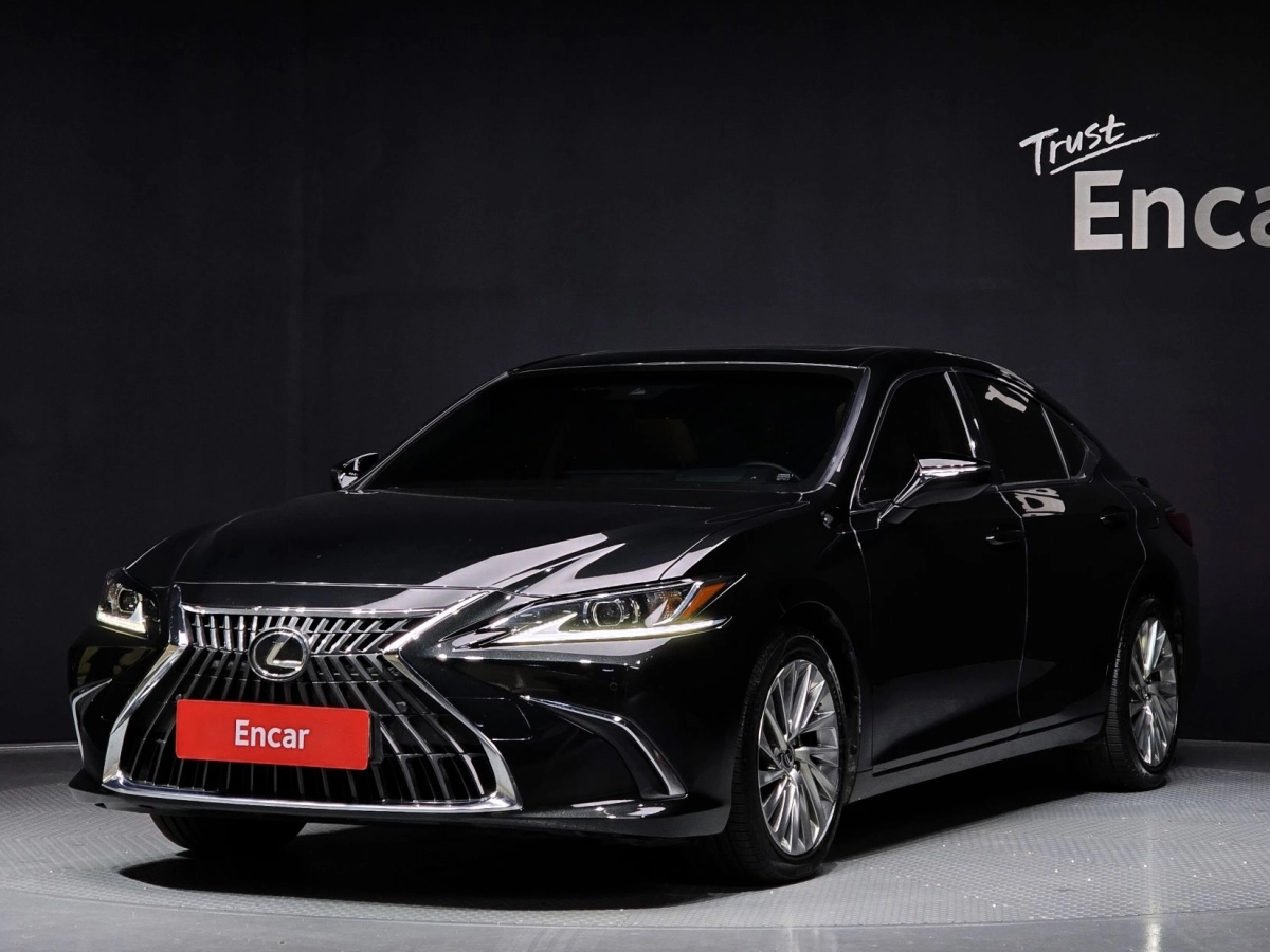 LEXUS ES300H  2022