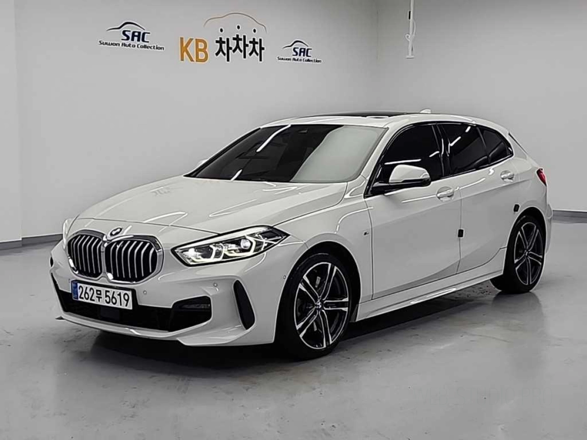 BMW 1-SERIES F40 2023