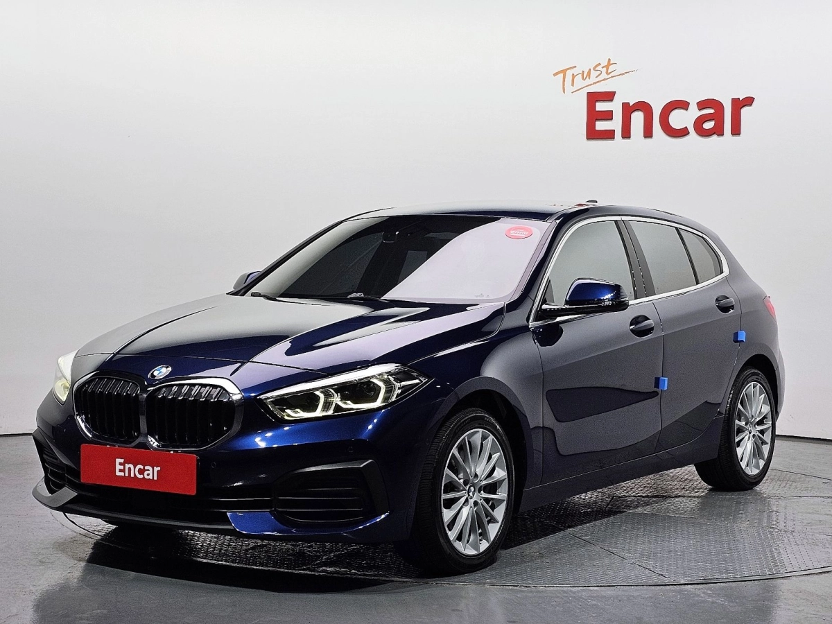 BMW 1-SERIES F40  2020