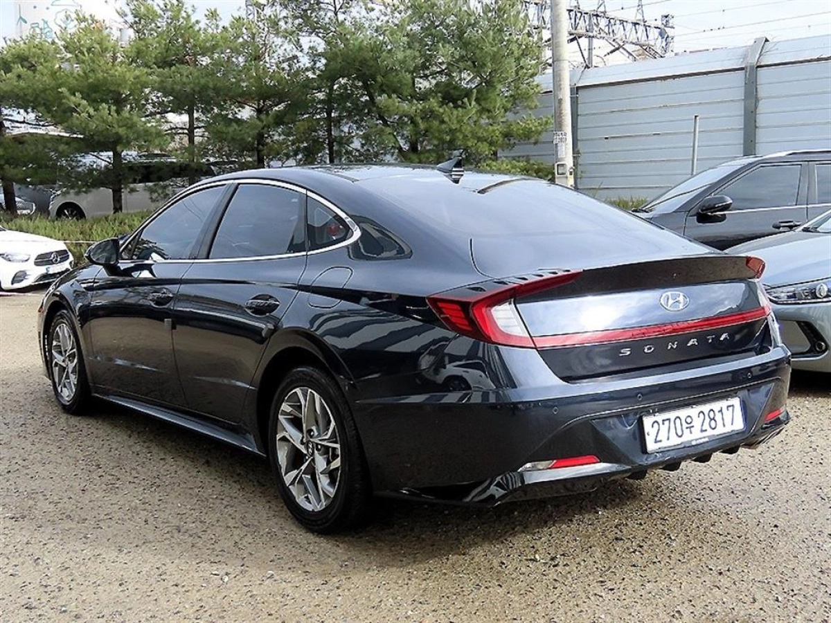 HYUNDAI SONATA DN8