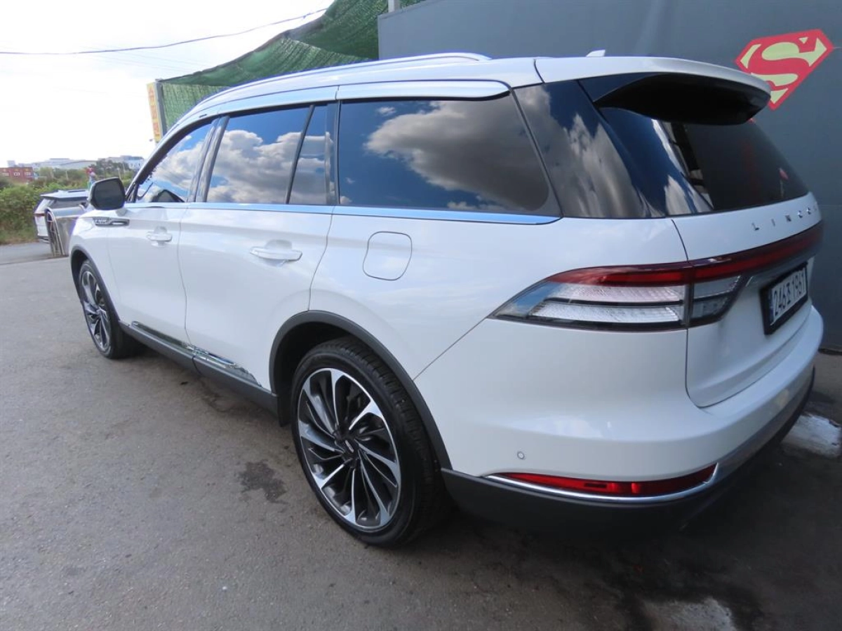 LINCOLN AVIATOR
