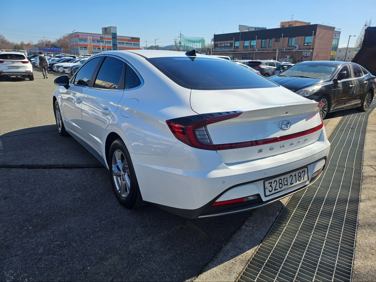 HYUNDAI SONATA DN8
