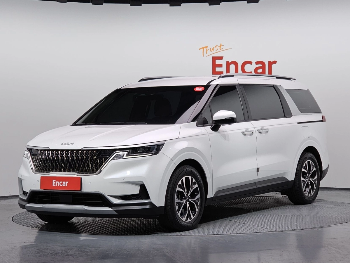 KIA CARNIVAL 2023