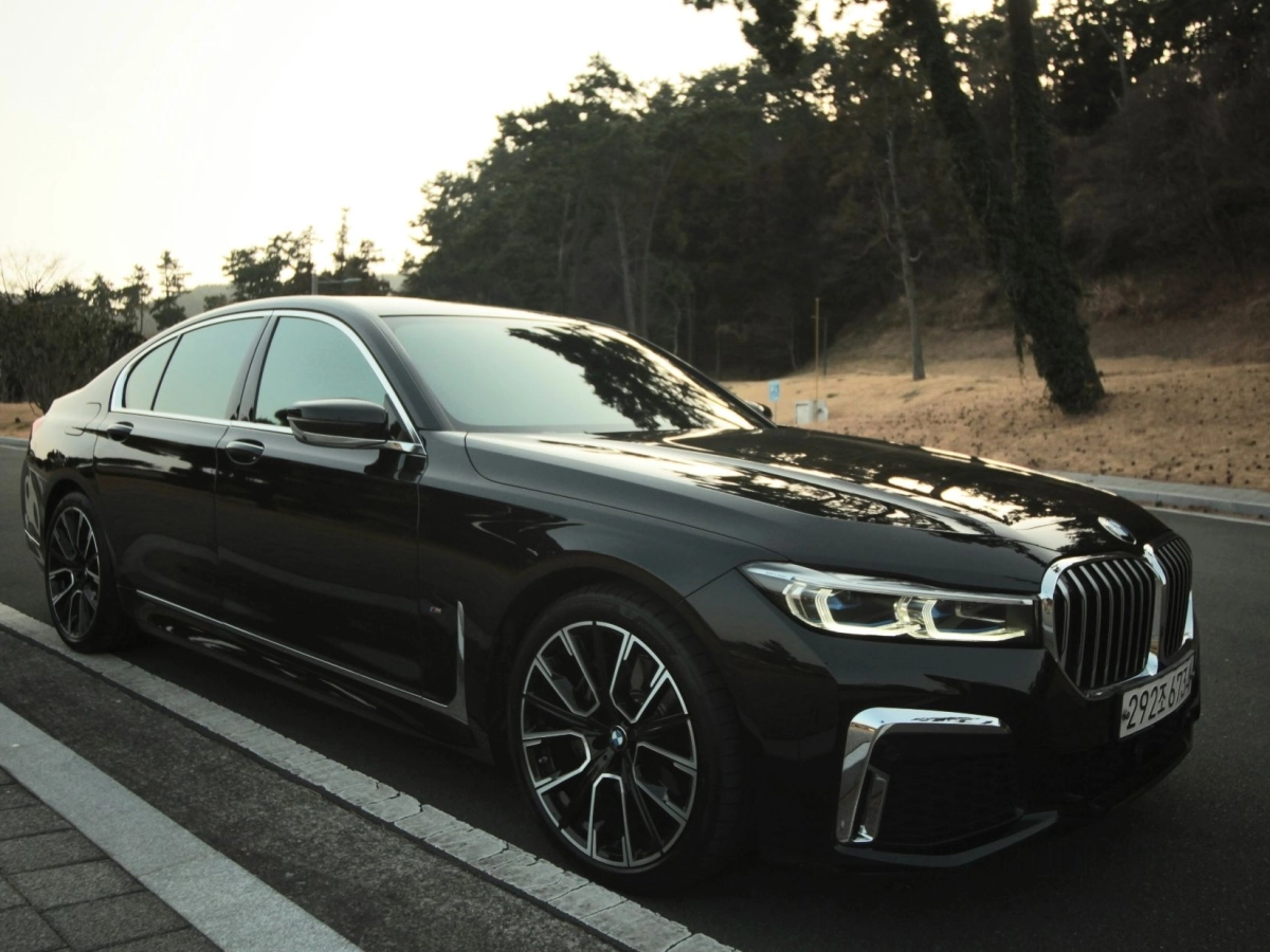 BMW 7-SERIES G11 2022