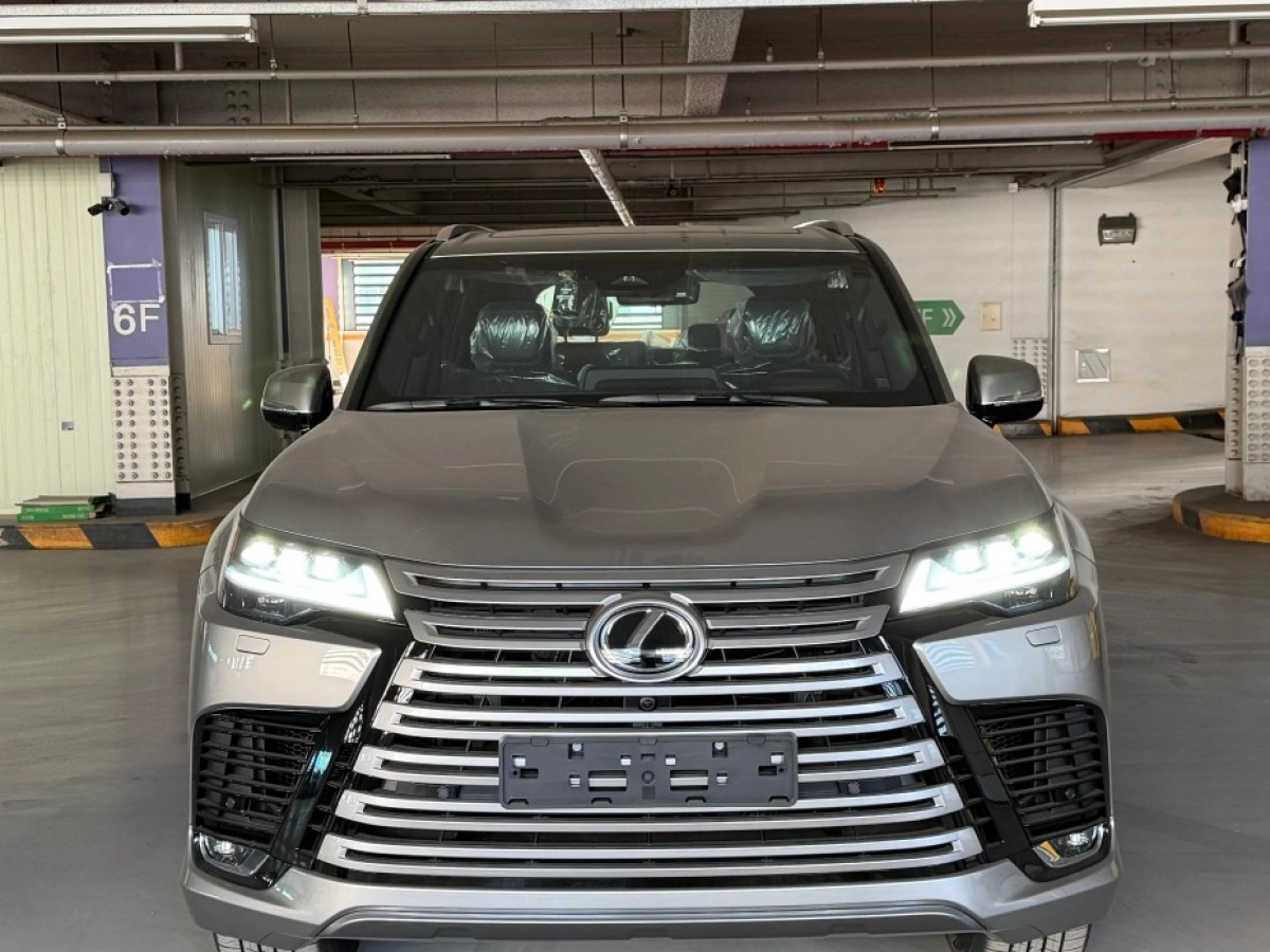 LEXUS LX