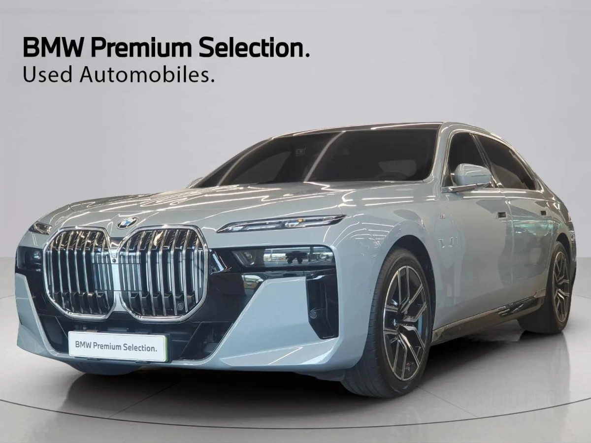 BMW 7-SERIES G70  2024