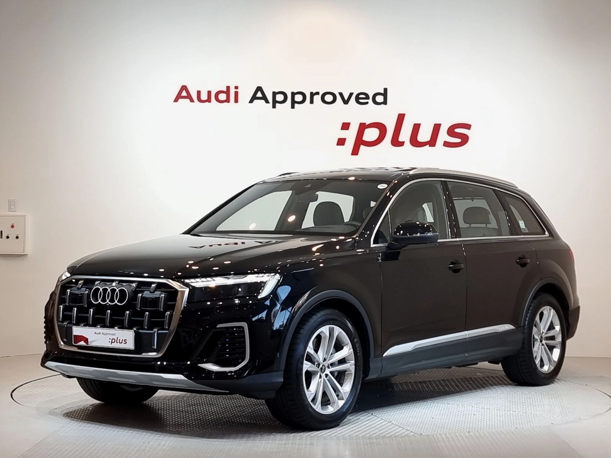 AUDI Q7 4M  2024