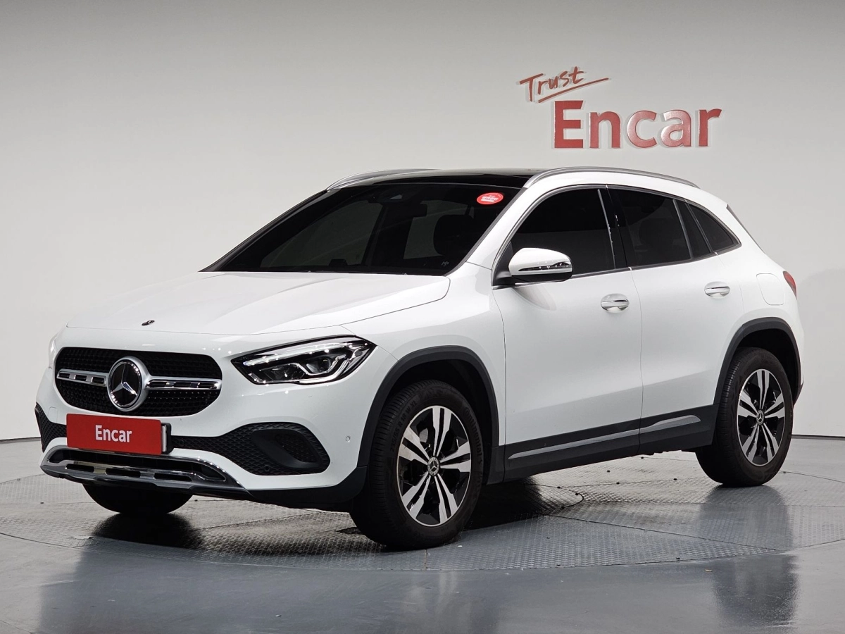 MERCEDES BENZ GLA-CLASS H247  2021