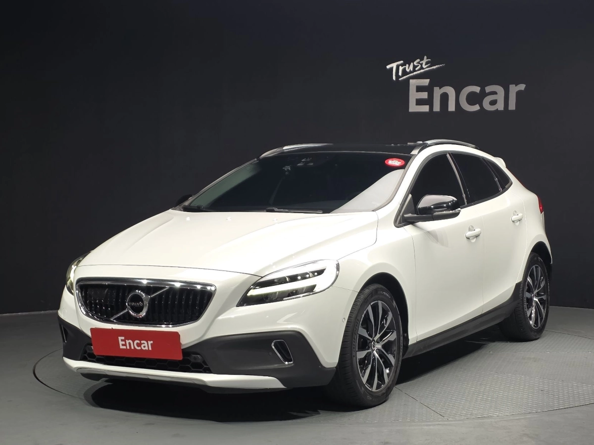 VOLVO V40 CROSS COUNTRY