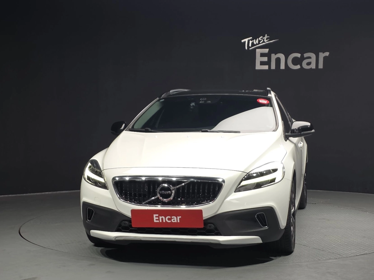 VOLVO V40 CROSS COUNTRY