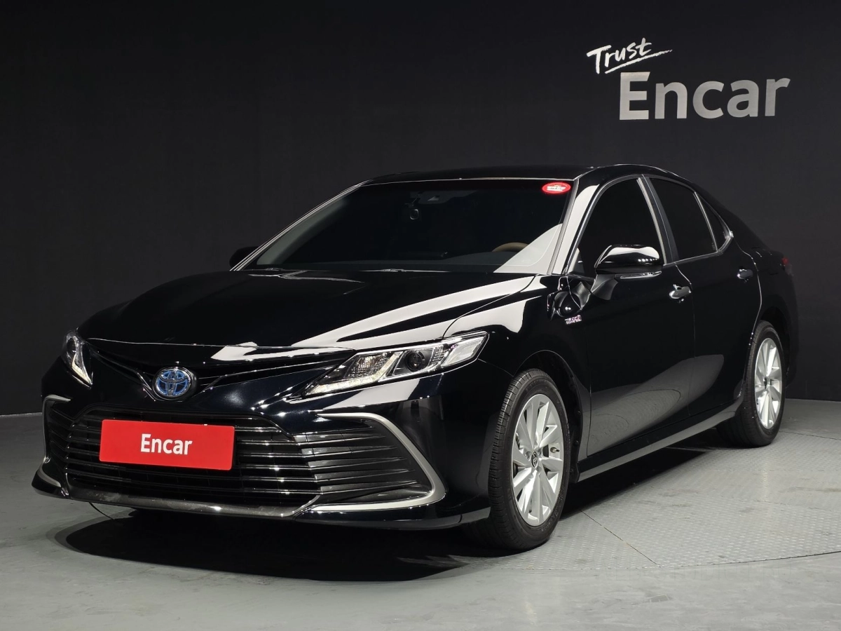 TOYOTA CAMRY XV70  2024