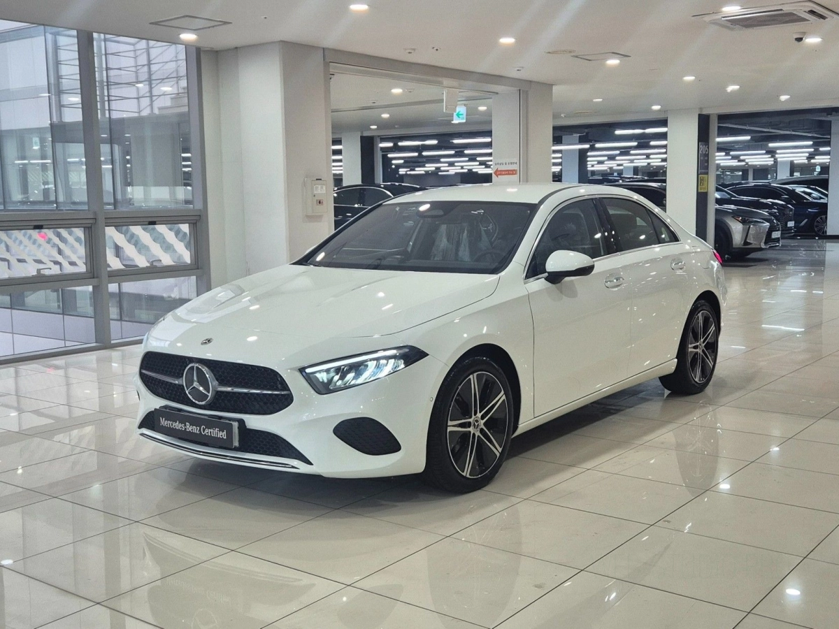 MERCEDES BENZ A-CLASS W177