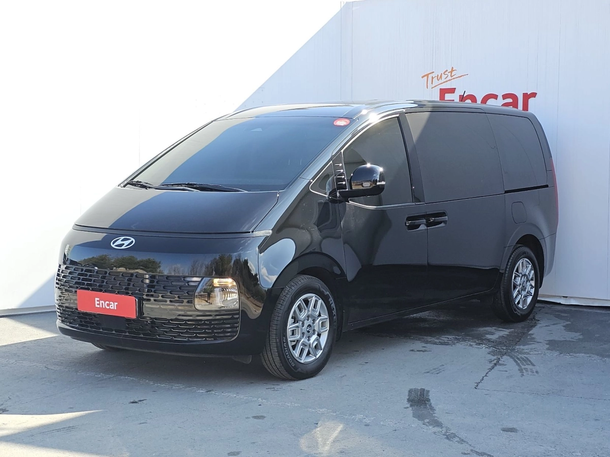 HYUNDAI STARIA  2025