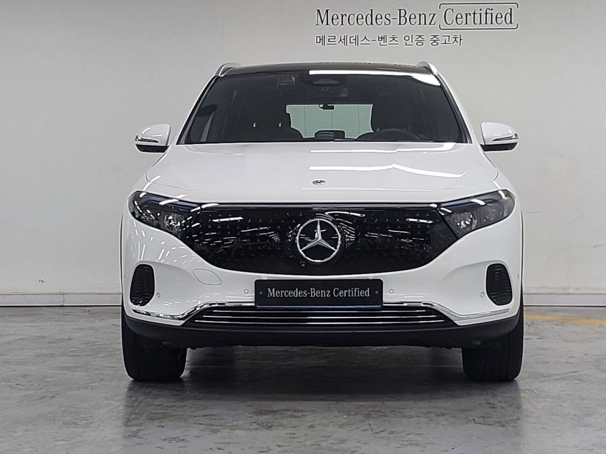 MERCEDES BENZ EQA H243