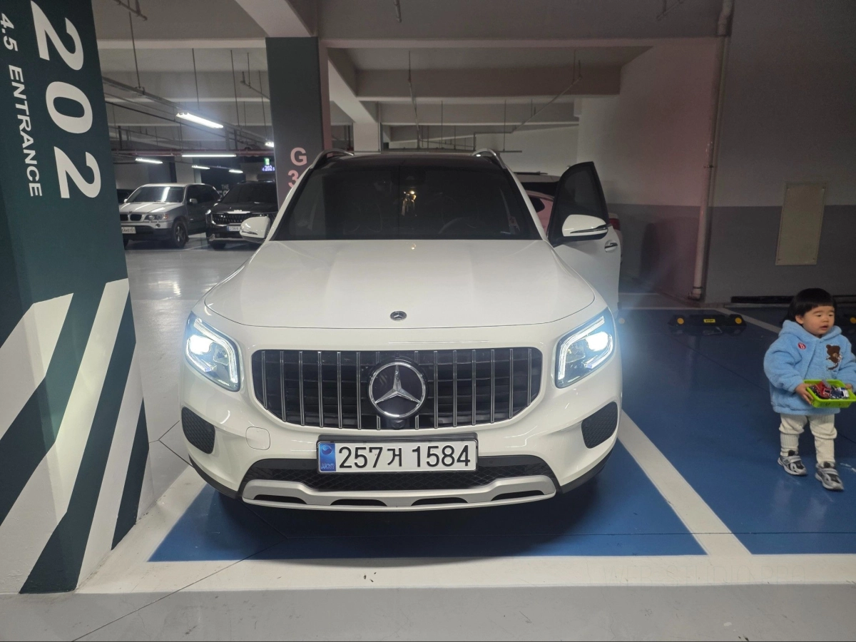 MERCEDES BENZ GLB-CLASS X247  2021