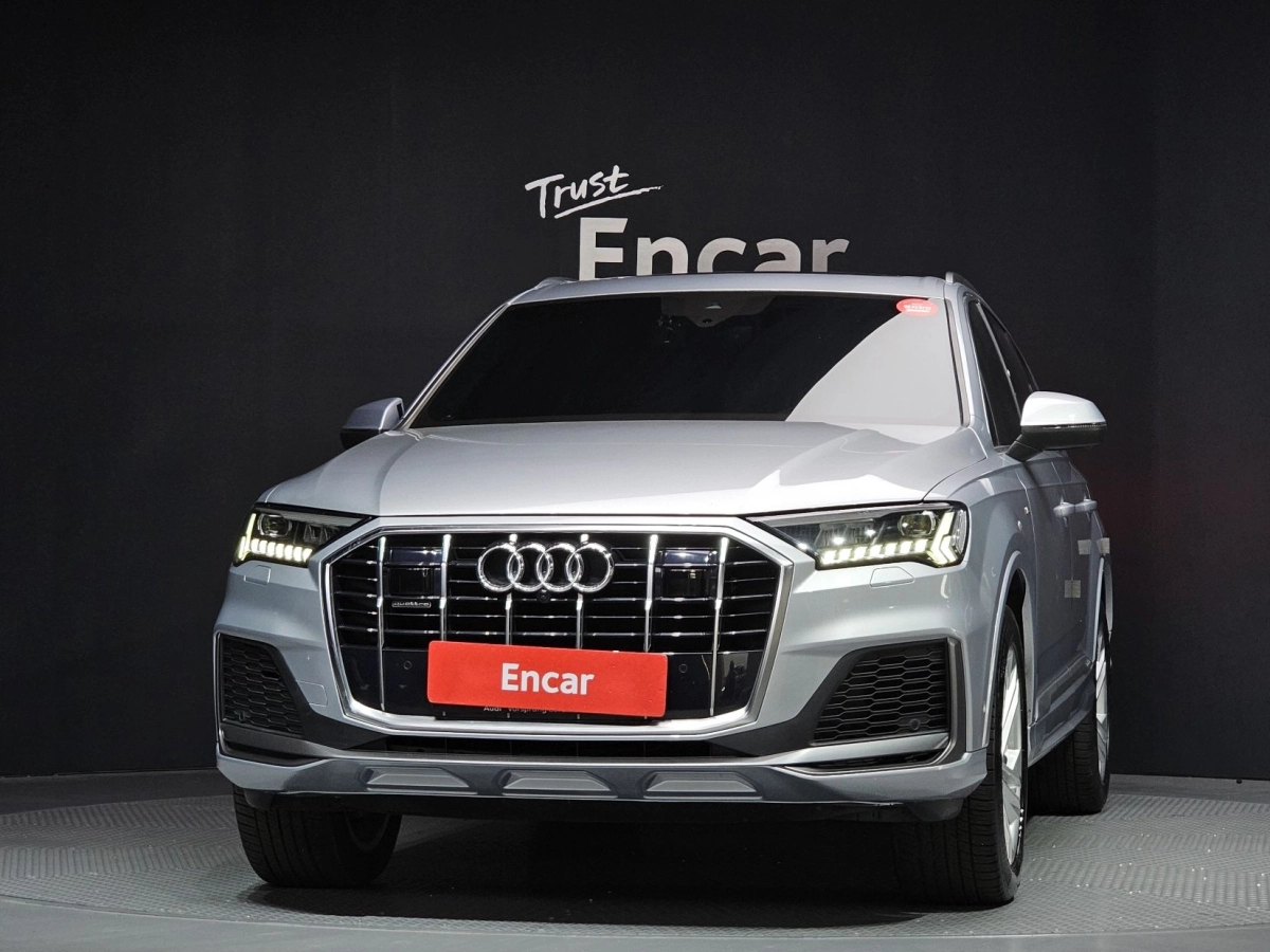 AUDI Q7 4M