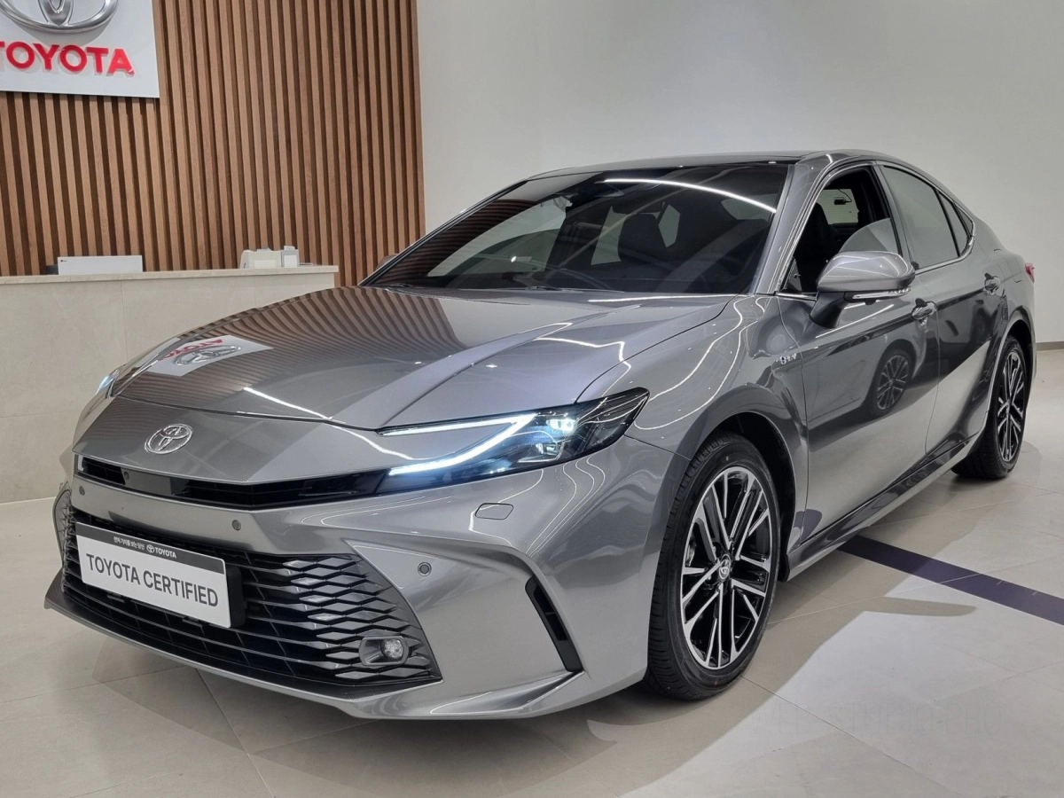TOYOTA CAMRY XV80  2025