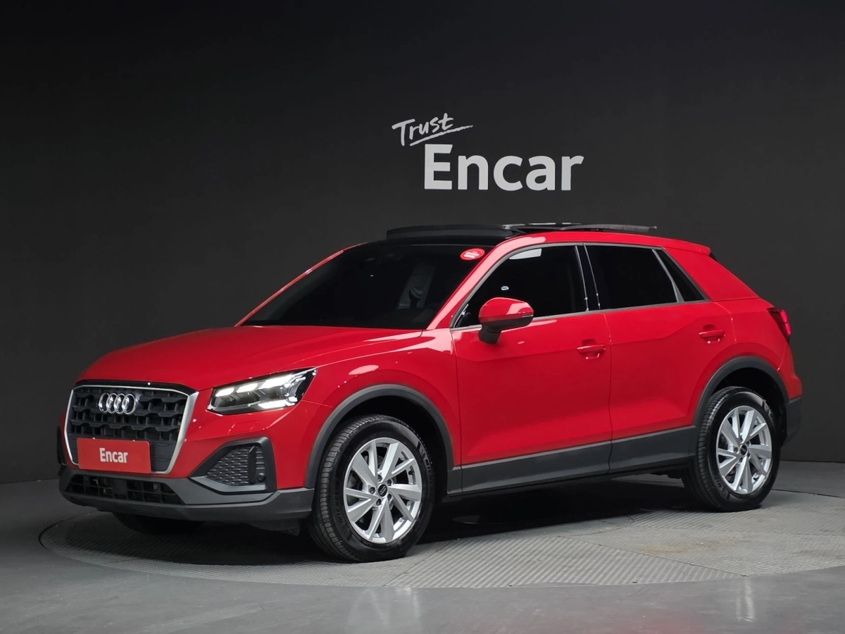 AUDI Q2