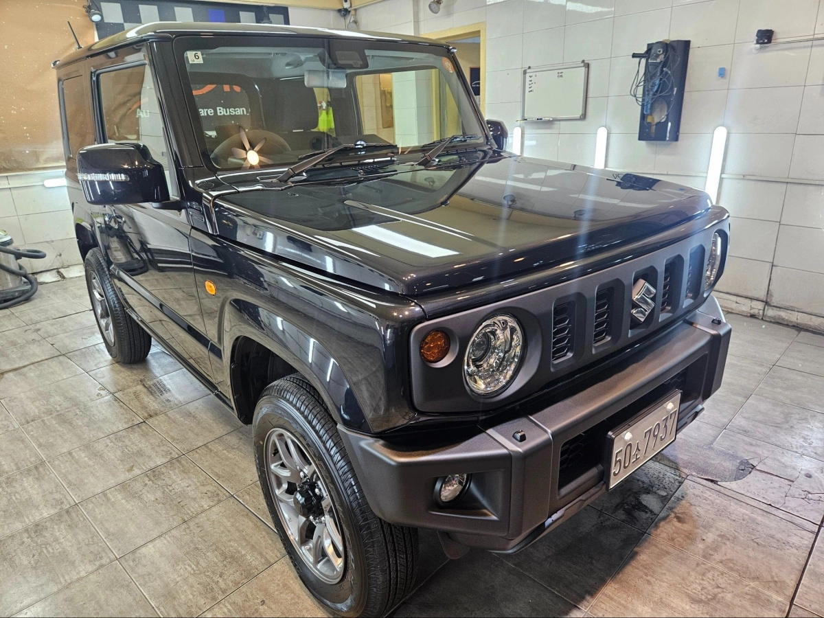 SUZUKI JIMNY  2025