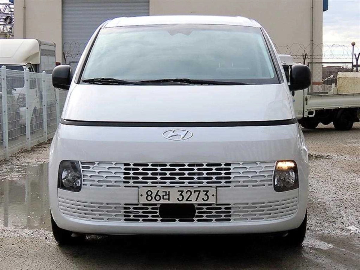HYUNDAI STARIA  2021