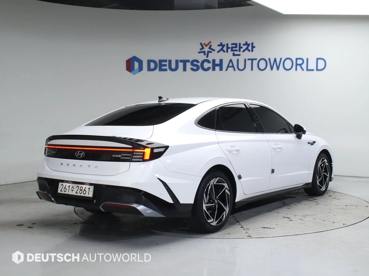 HYUNDAI SONATA DN8 HYBRID