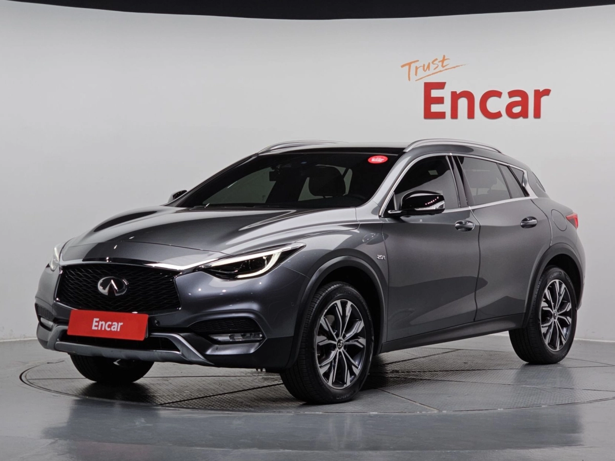 INFINITI QX30  2019