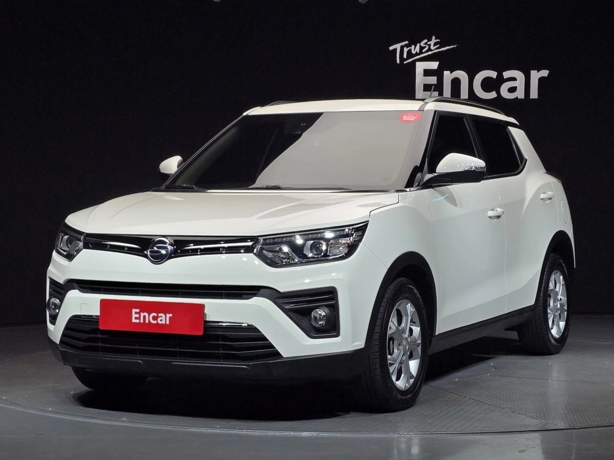 SSANGYONG TIVOLI VERY NEW  2020