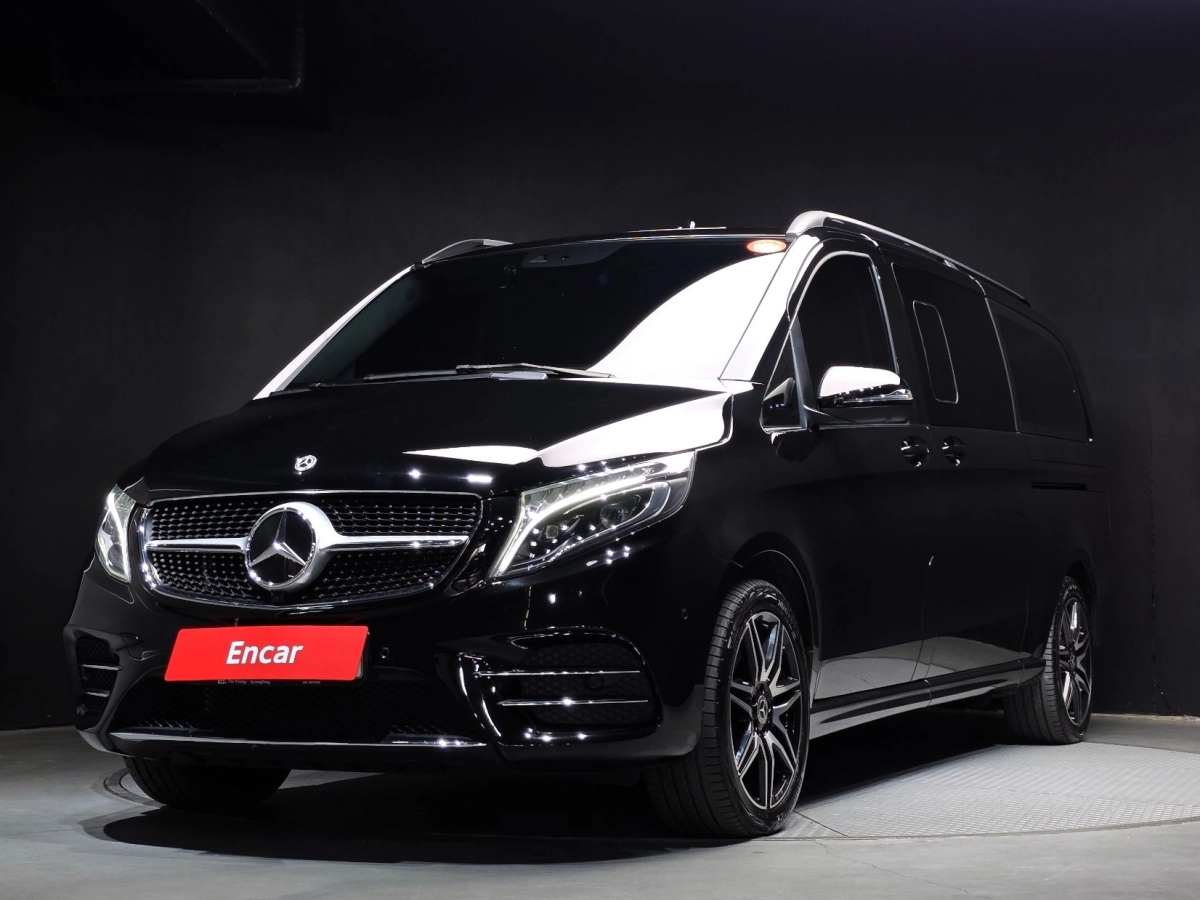 MERCEDES BENZ V-CLASS  2023