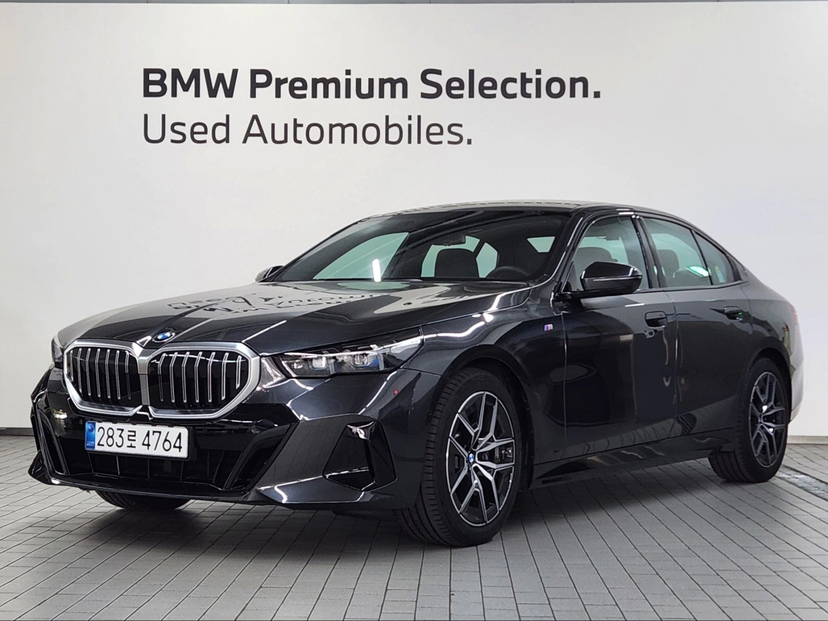 BMW 5-SERIES G60 2025