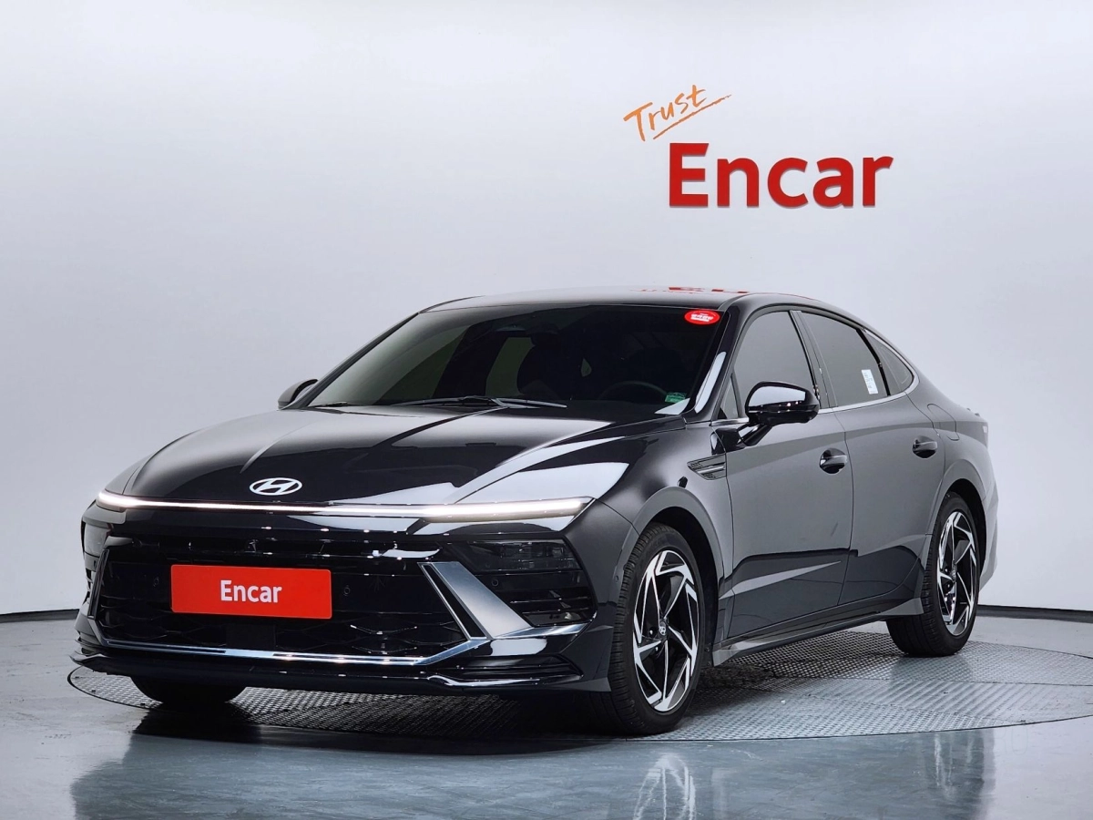 HYUNDAI SONATA DN8 HYBRID  2025