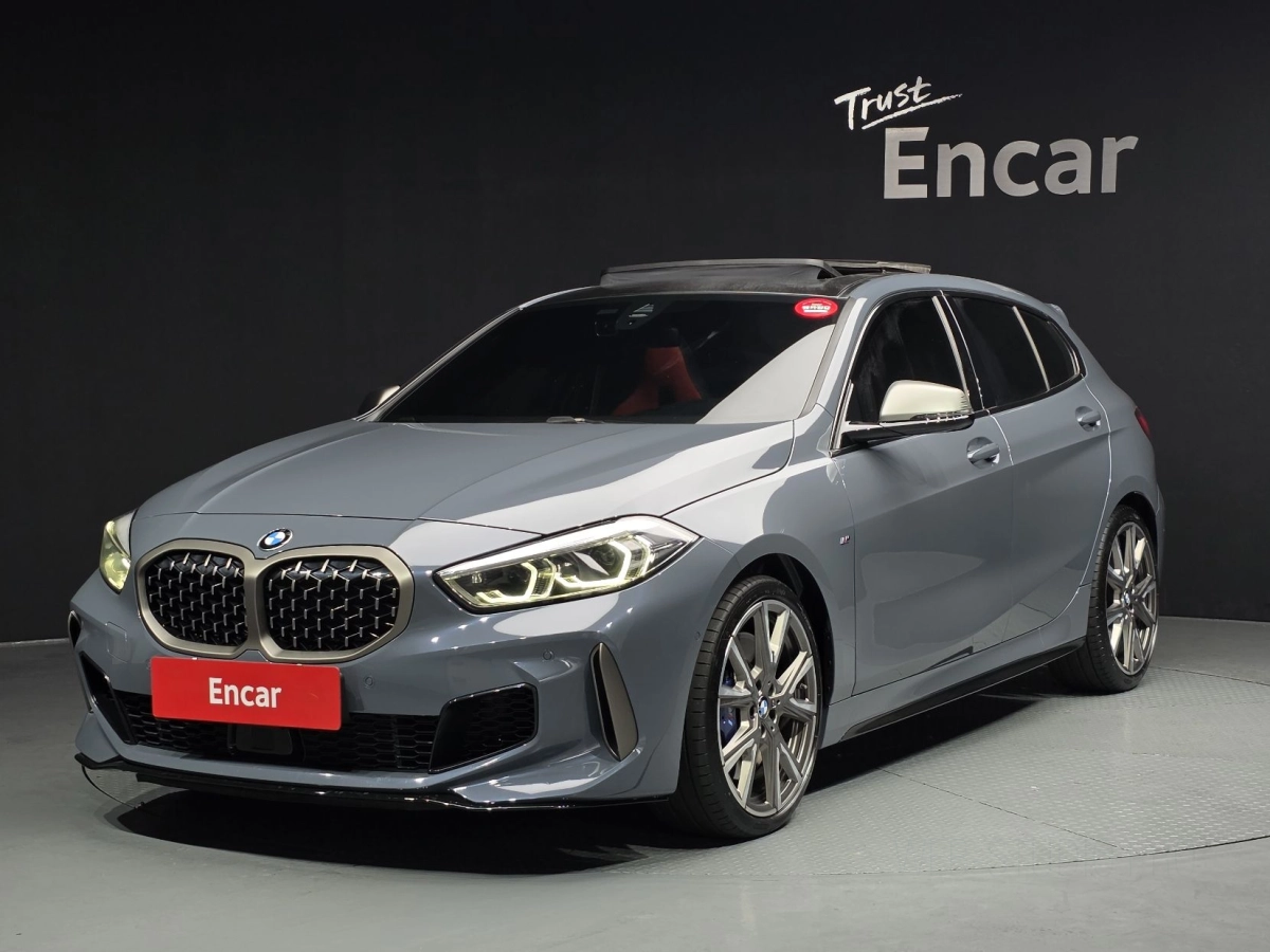 BMW 1-SERIES F40  2021