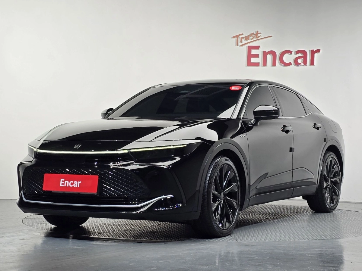 TOYOTA CROWN CROSSOVER