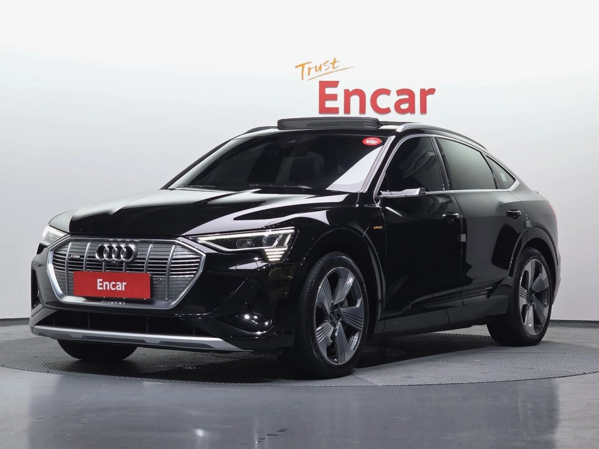 AUDI E-TRON  2021