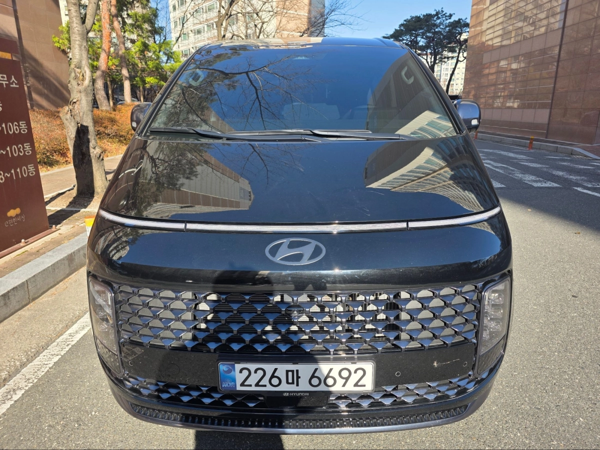 HYUNDAI STARIA 2024