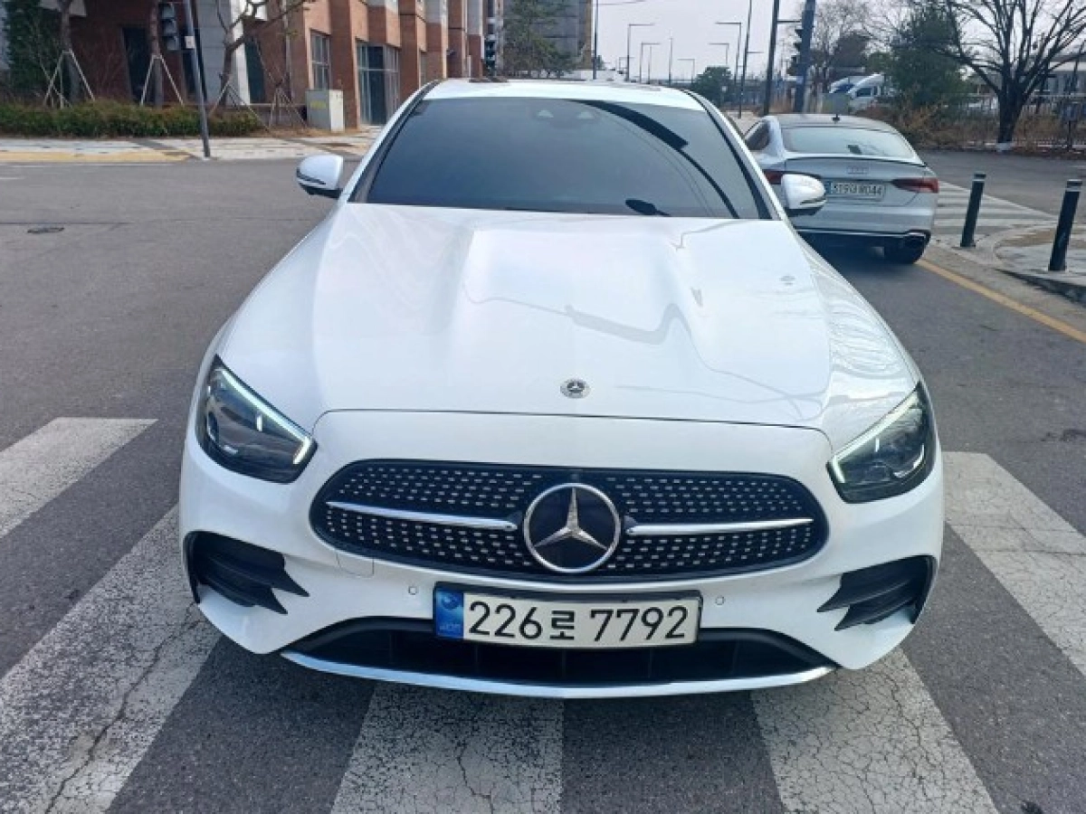 MERCEDES BENZ E-CLASS W213 2023
