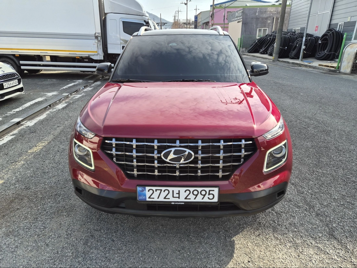 HYUNDAI VENUE  2025