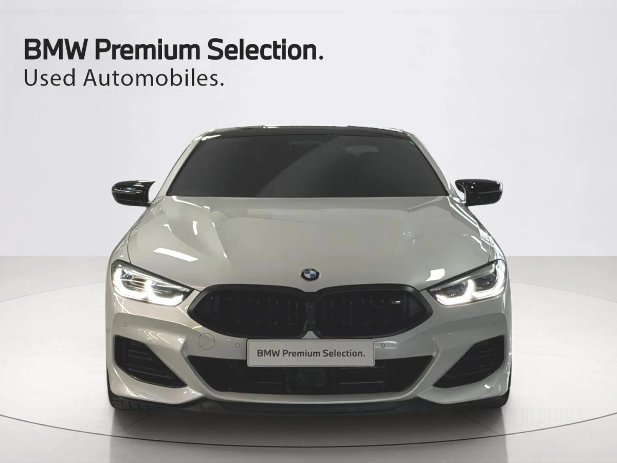 BMW 8-SERIES G15