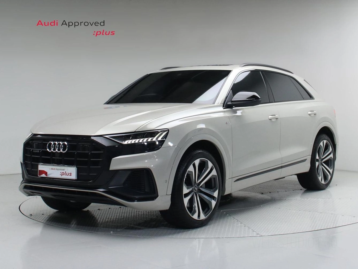 AUDI Q8 4M  2023